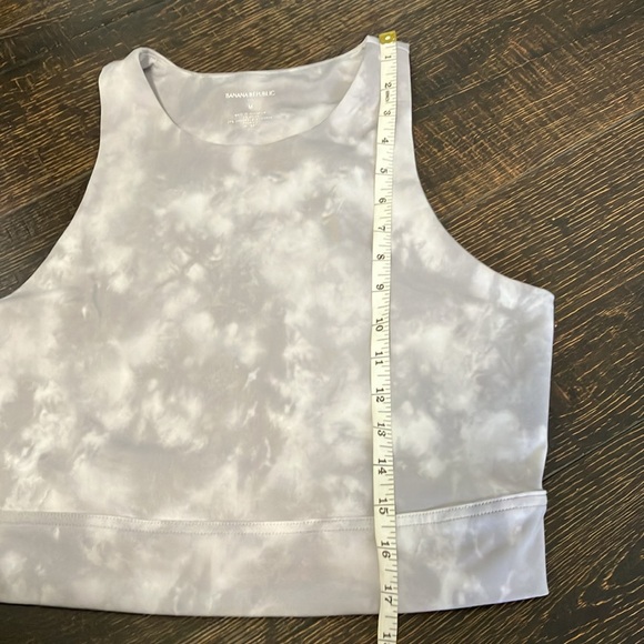 Banana Republic | Gray Tie-Dye Activewear crop top - Picture 9 of 9